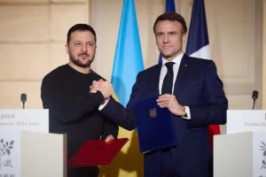 Common pains and interests: Zelensky and Macron to meet in Paris for negotiations