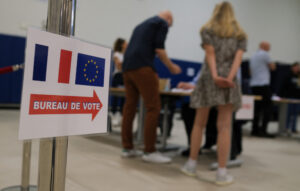 Record turnout in France’s elections: a clear signal to the government