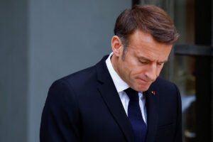 Political storm in France: Macron at risk of isolation