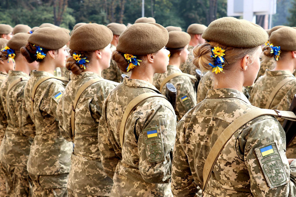 Голые в армии - фото девушек-солдатки и армейские женщины