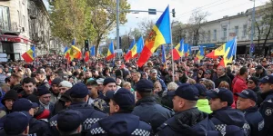 Шаг в сторону: возможен ли государственный переворот в Молдове?