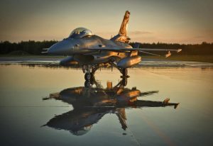 Україна мусить очікувати літаки F-16 кілька місяців: це довго чи ні